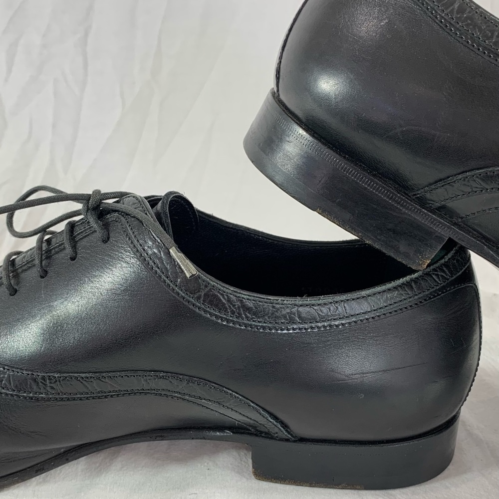 LOUIS VUITTON Black Leather Men's Oxfords Lace Up - Picture 16 of 16